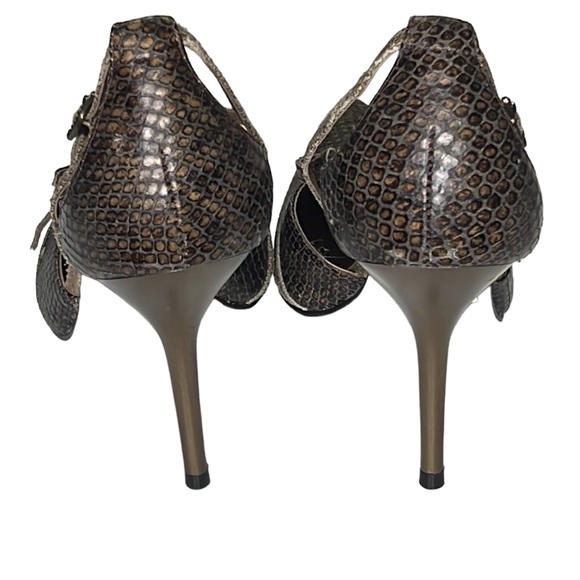 Carlos “Expose” Textured Pointed Heels - Picture 4 of 5